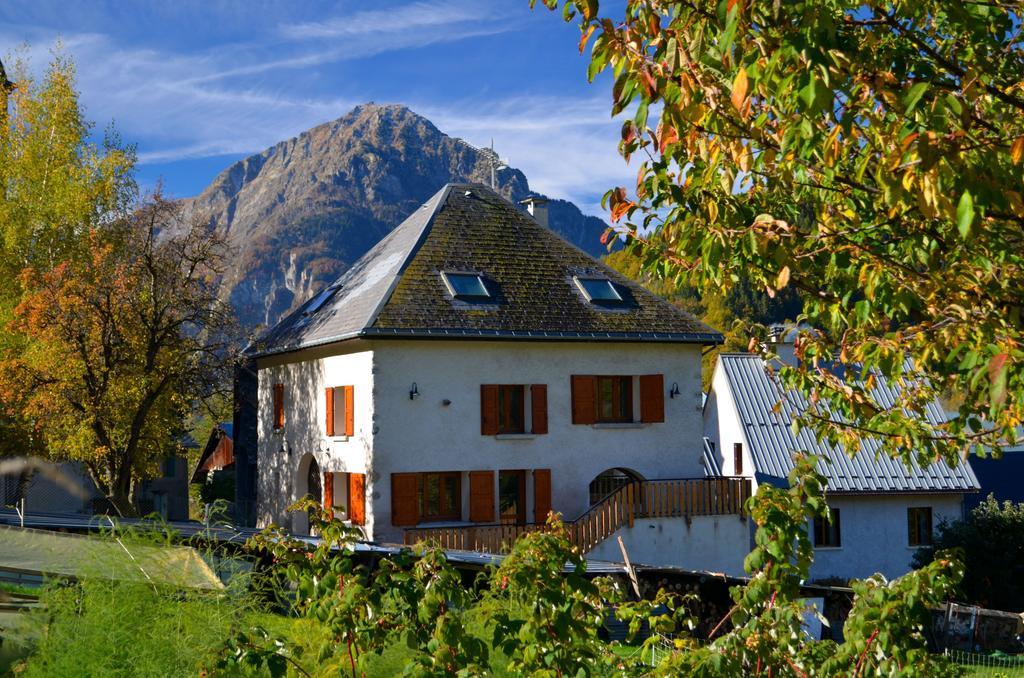 Auberge La Cure Oz Exterior foto