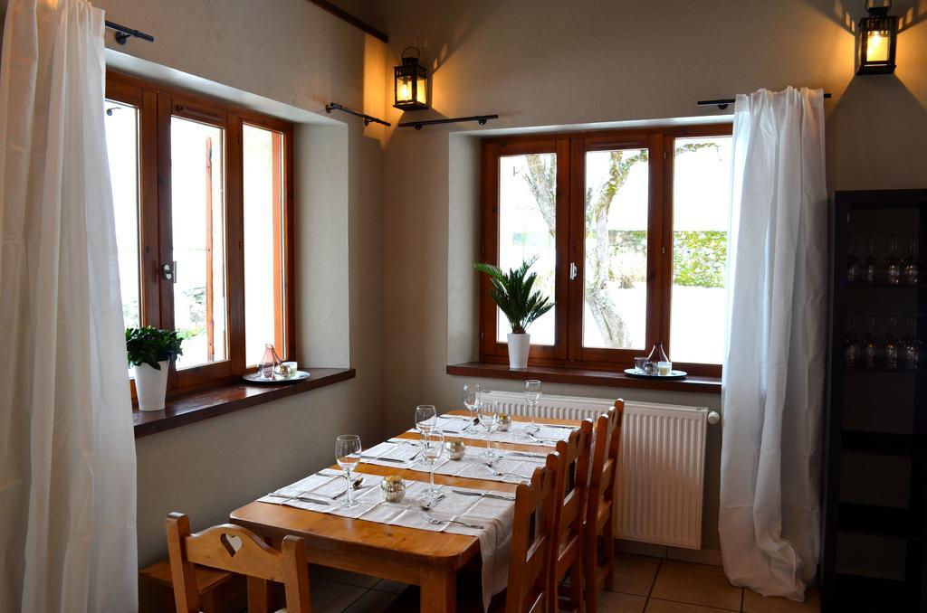 Auberge La Cure Oz Exterior foto