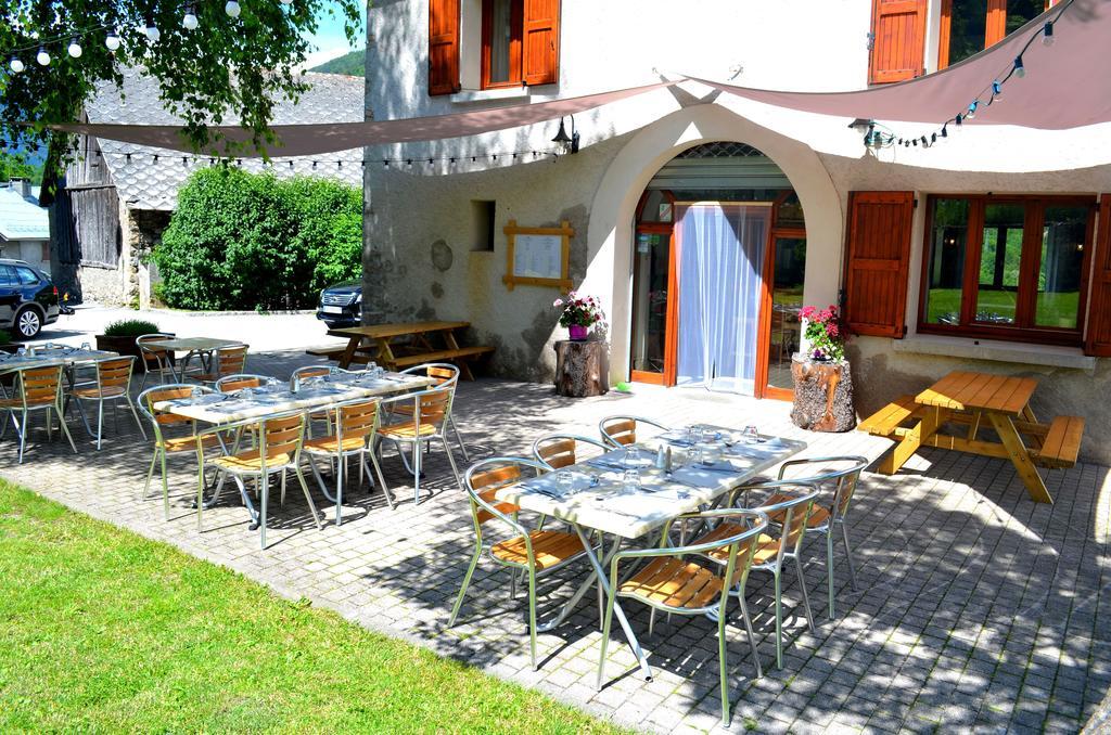 Auberge La Cure Oz Exterior foto